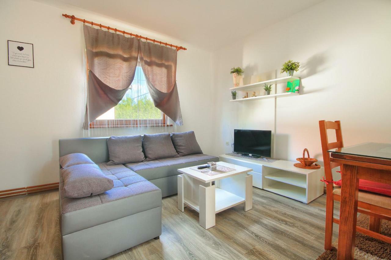 Apartman Katja Rakovica Exterior photo